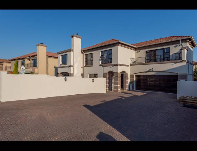 4 BEDROOM CLUSTER SOLD IN MULBARTON